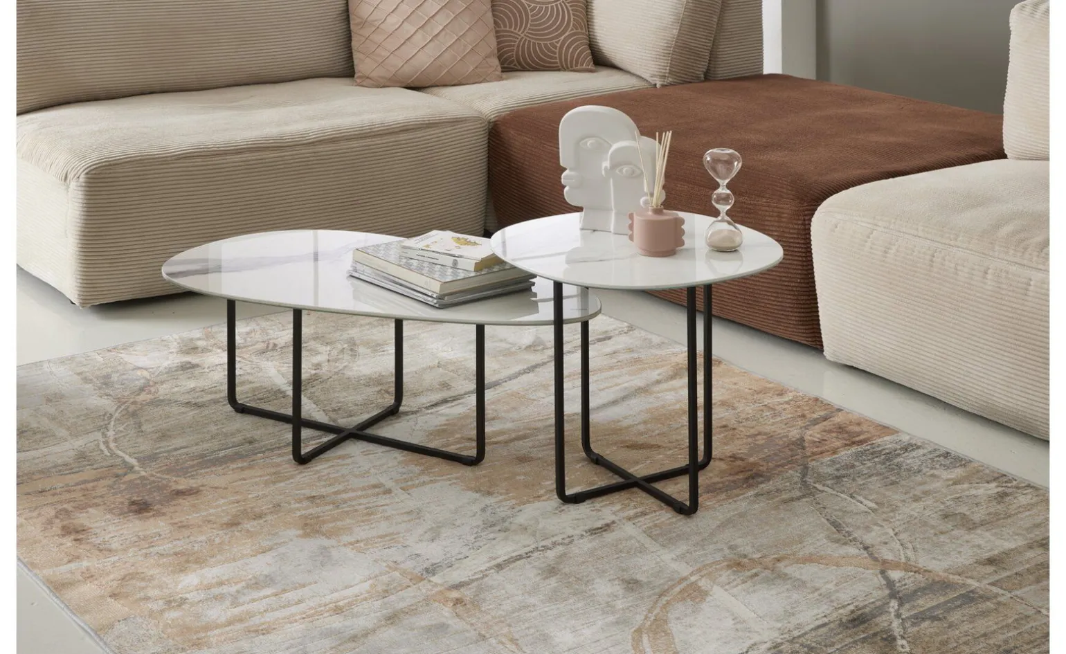 Benny tavolino ellittico bianco in ceramica