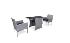 Hawaii set in rattan