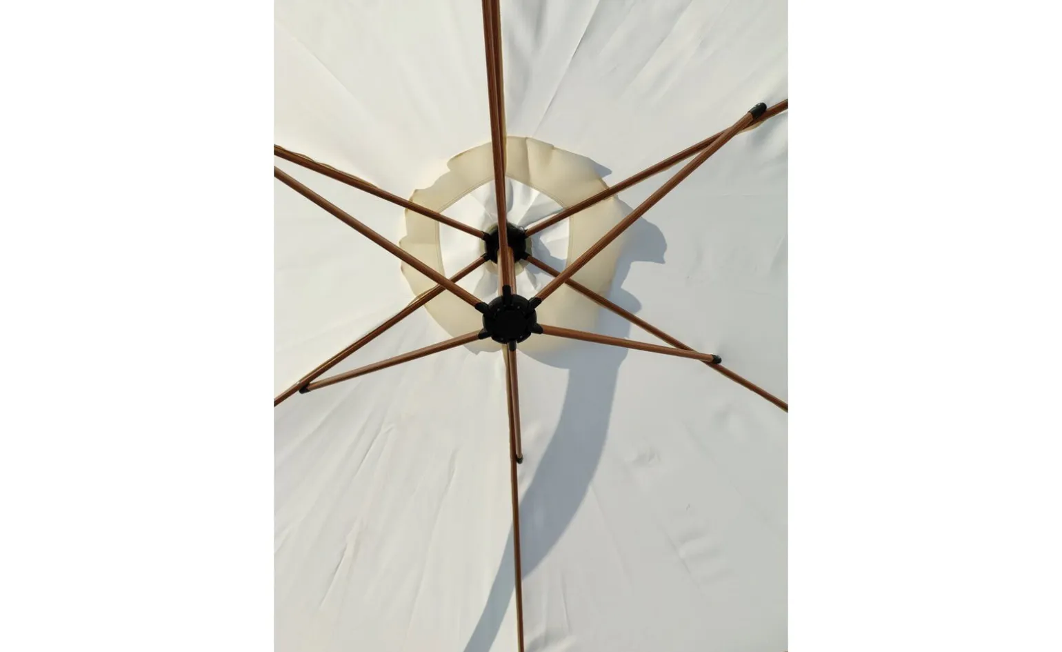 Milos ombrellone tondo a braccio beige